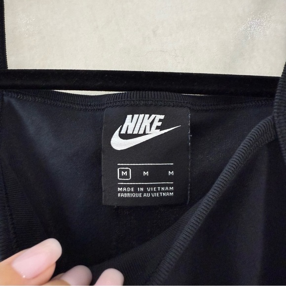 NIKE SPORTSWEAR ESSENTIAL TANK - Picture 7 of 13